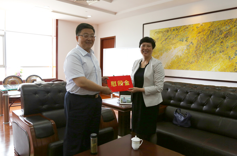 市科协主席许东方一行走访慰问美狮贵宾会优秀科技企业家肖伟董事长